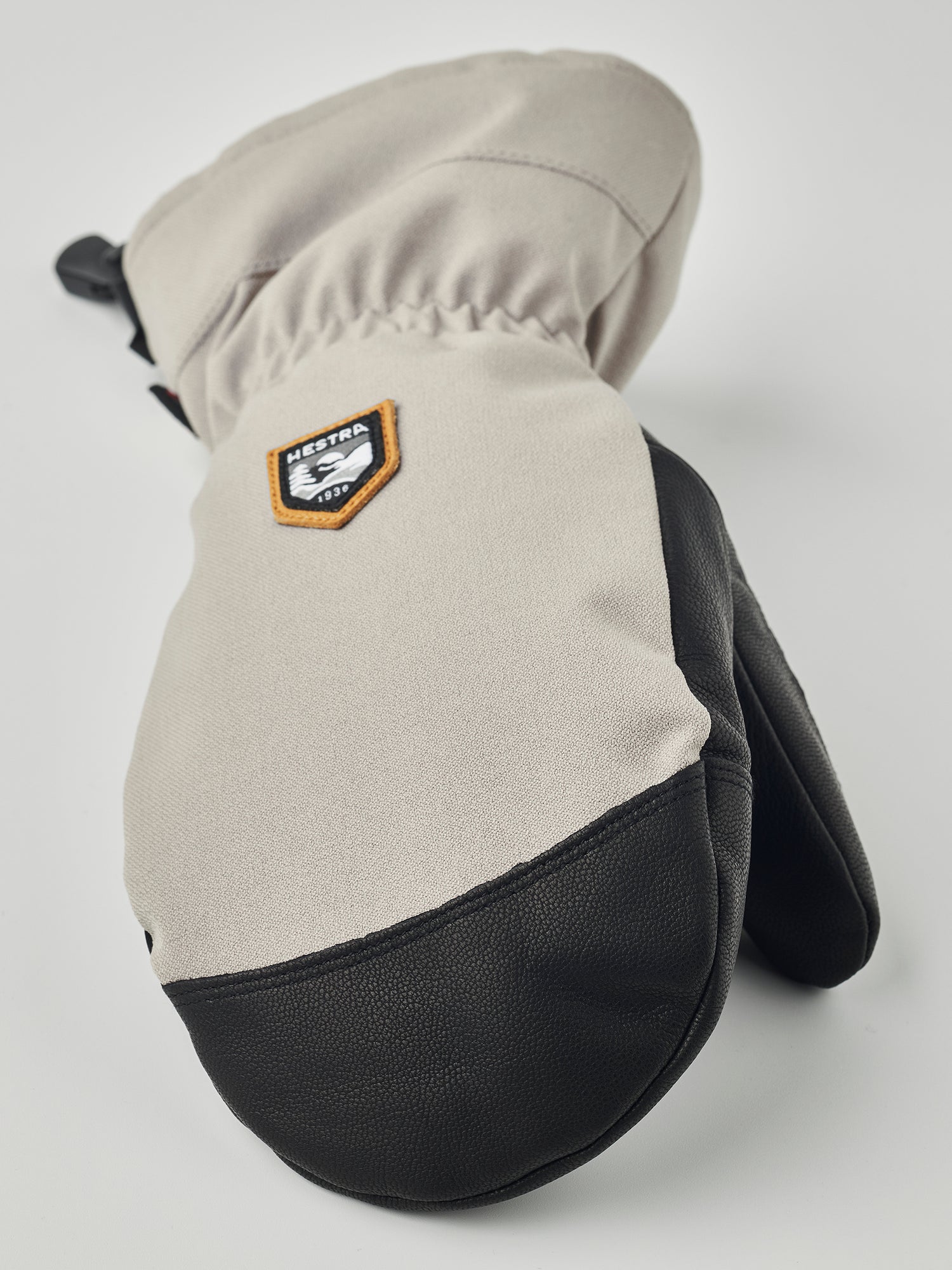 CZone Mountain - mitt