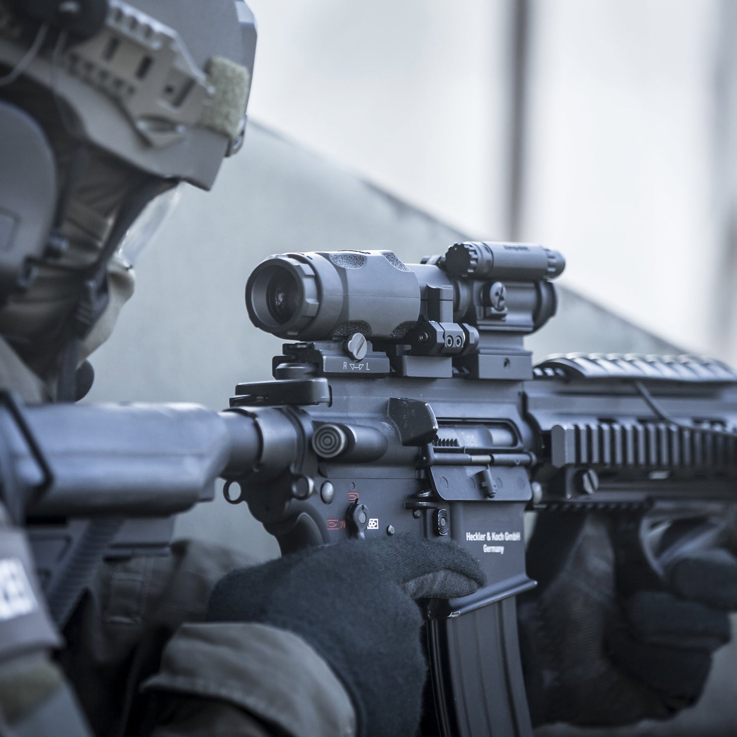 3x Magnifier-1 EN STL