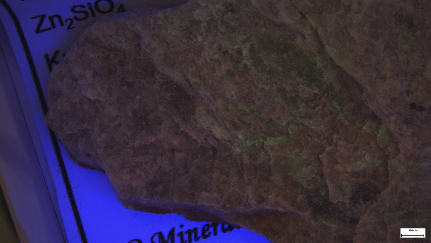 Mineralstuff, Willemit, Fluorescerande EN STL