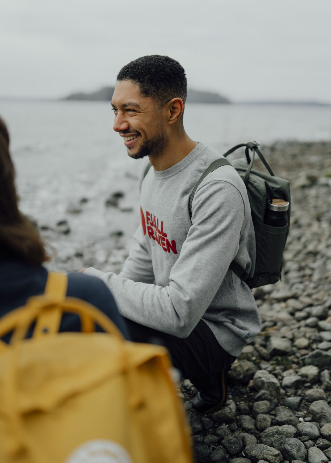 Fjällräven Logo Sweater Men DARK NAVY / S