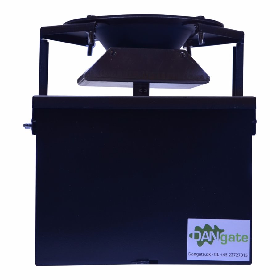 Kraftig Foderspridare 12 V Galvat Stål. Sprider ca 40 Meter EN STL