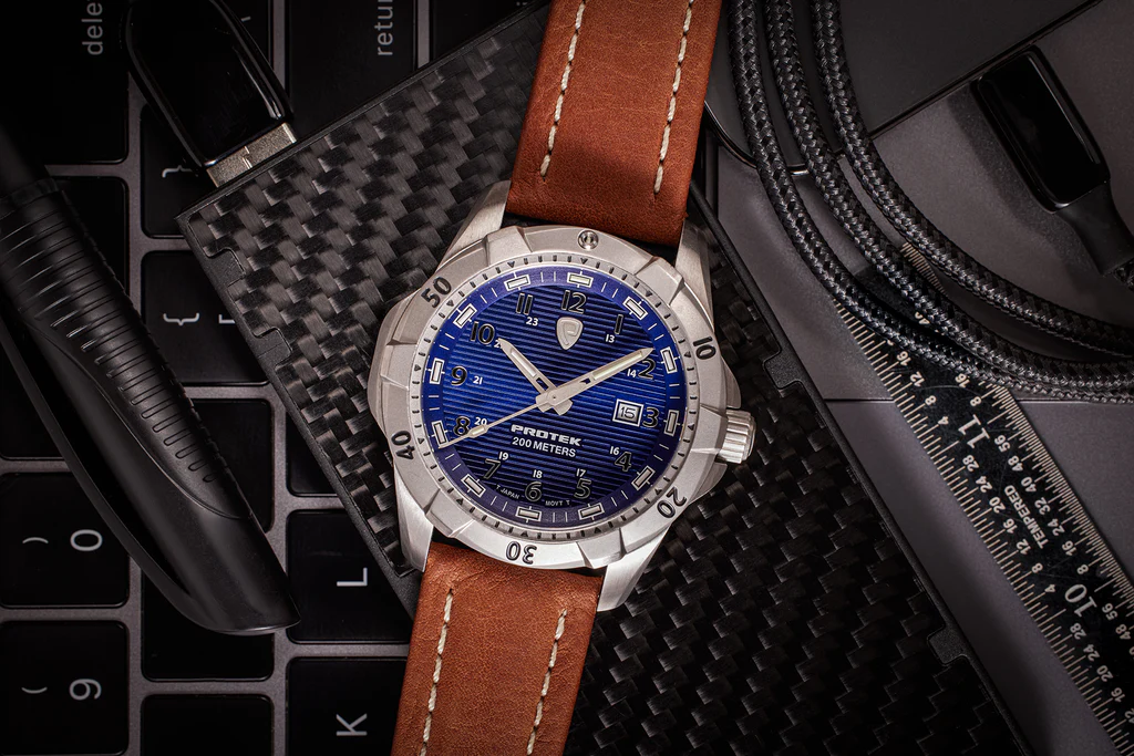 ProTek Dive Series 2000 Stål BORSTAT STÅL VIT URTAVLA MÖRKBRUNT LÄDERARMBAND / 1 ST / EN STL