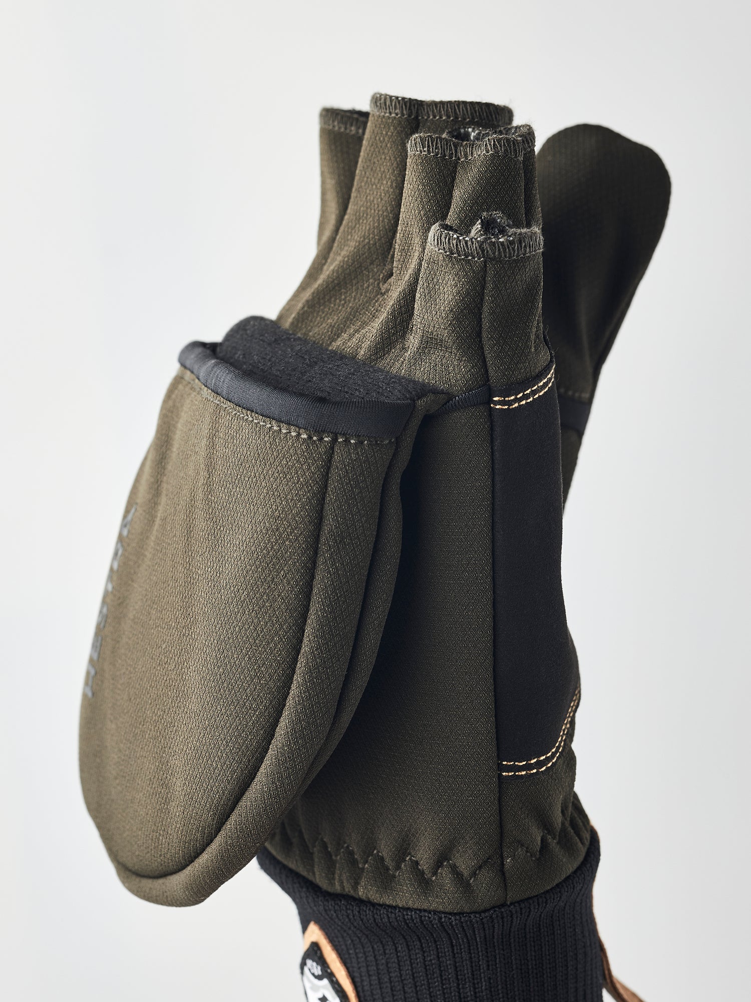 Windbreaker Pull Over Mitt Dark Forest