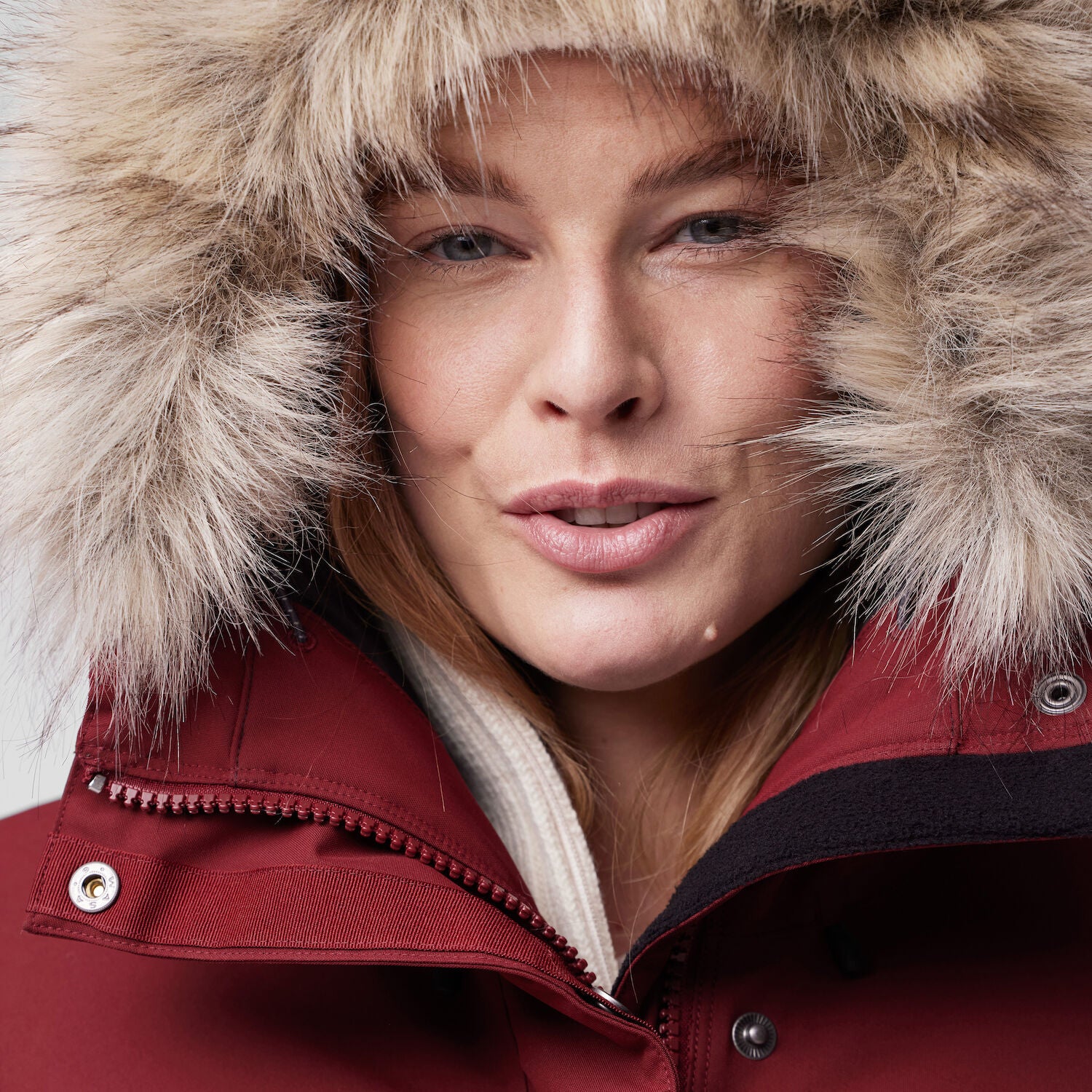 Nuuk Lite Womens Parka BORDEAUX RED / XS