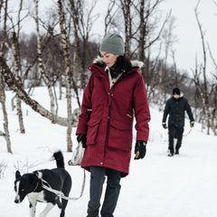 Nuuk Lite Womens Parka BORDEAUX RED / XS