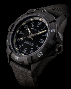 Carbon Composite Dive Series 1010 USMC SVART MED SVART ARMBAND / 1 ST / EN STL