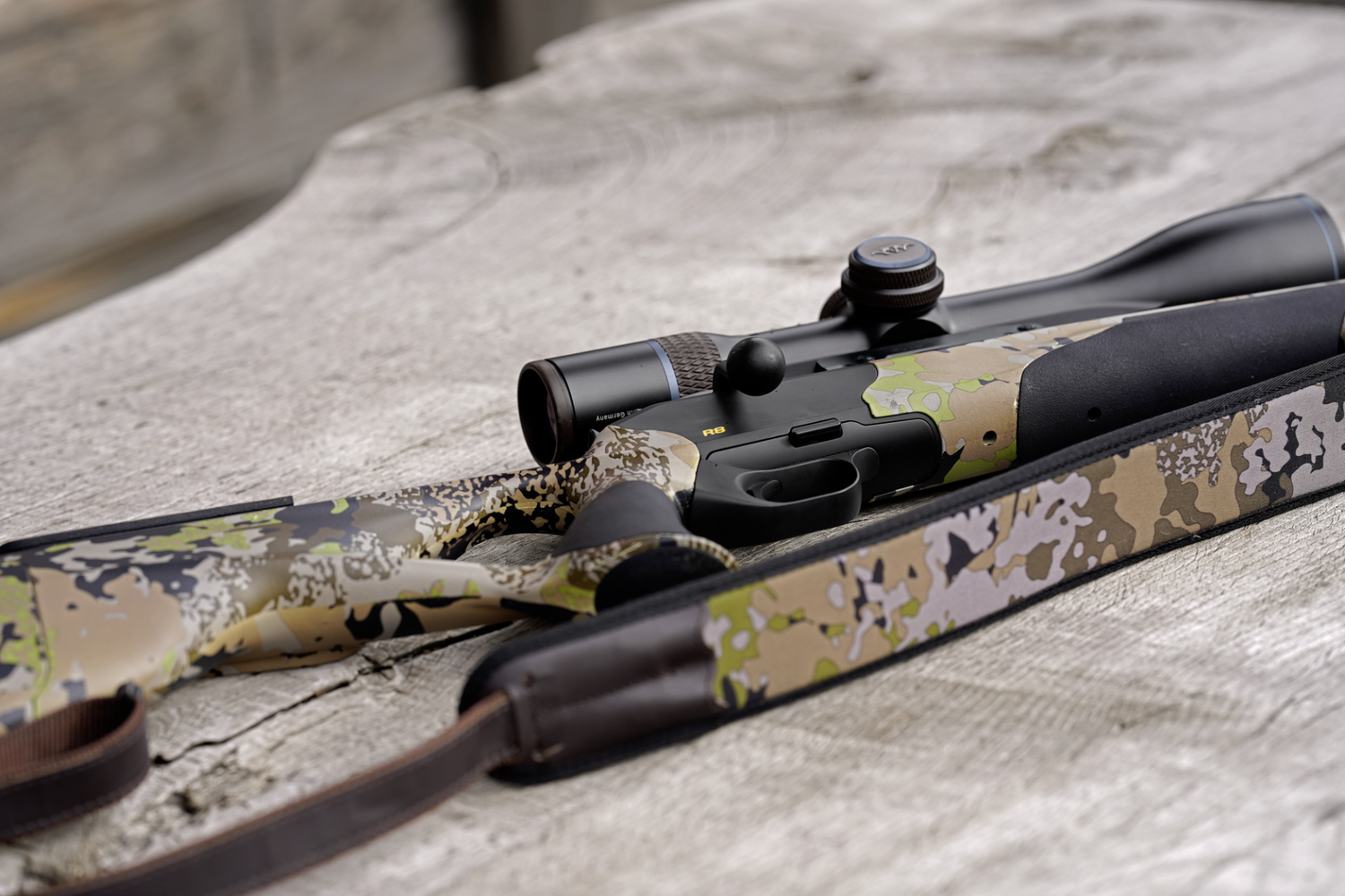 R8 Ultimate HunTec Camo AC Höger Kulgevär