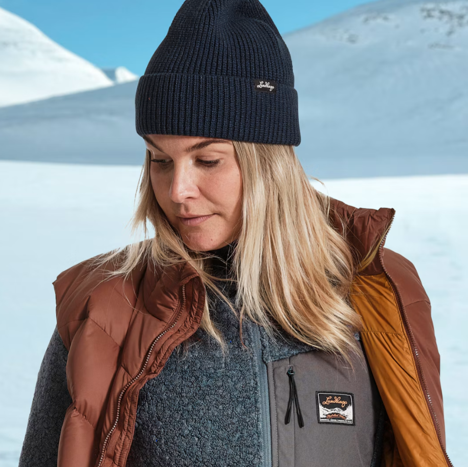 Core Ribbed Beanie - Klassisk Stickad Mössa i Återvunnet Material